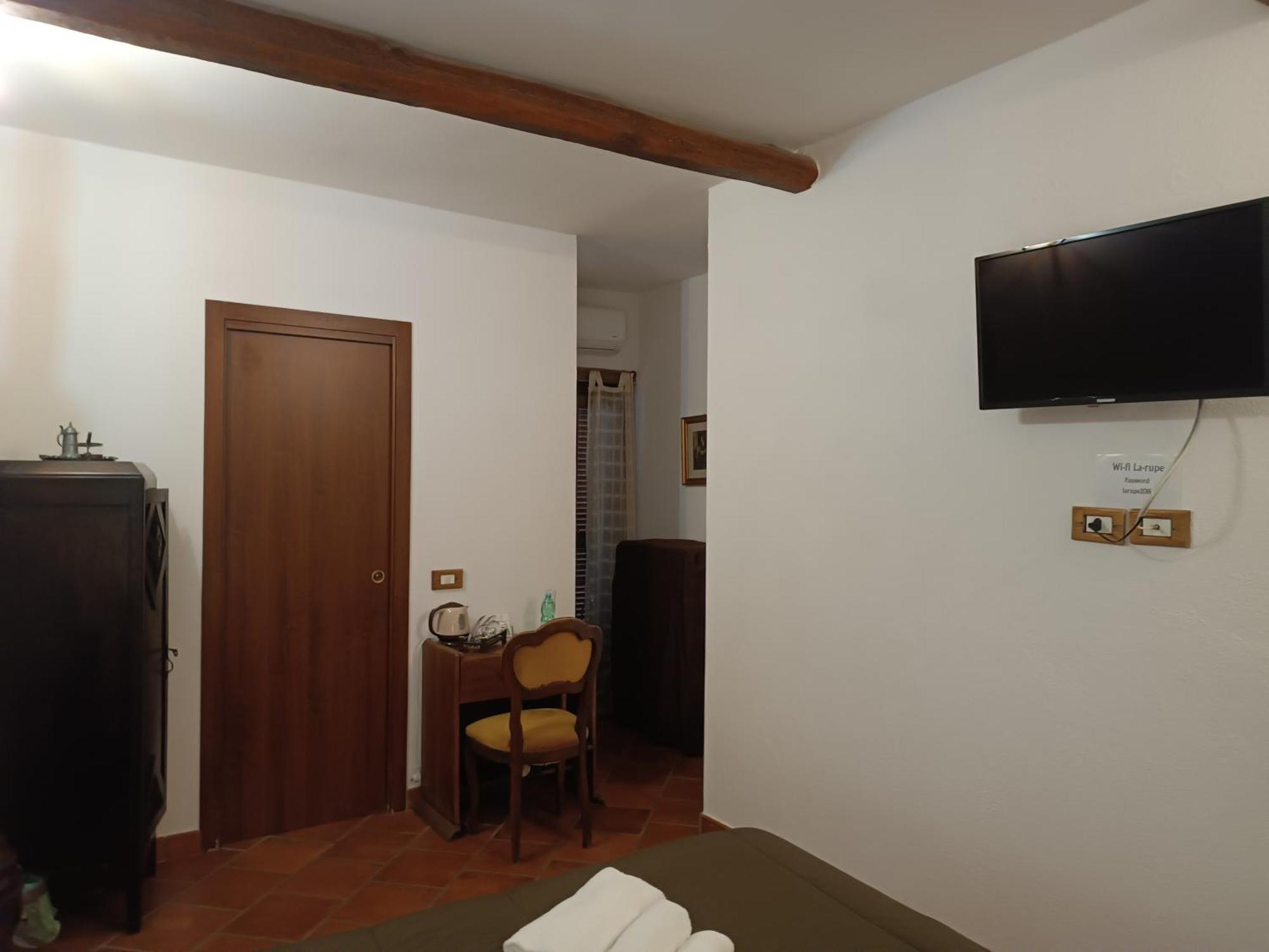 La Rupe Bed And Breakfast Norma Rum bild