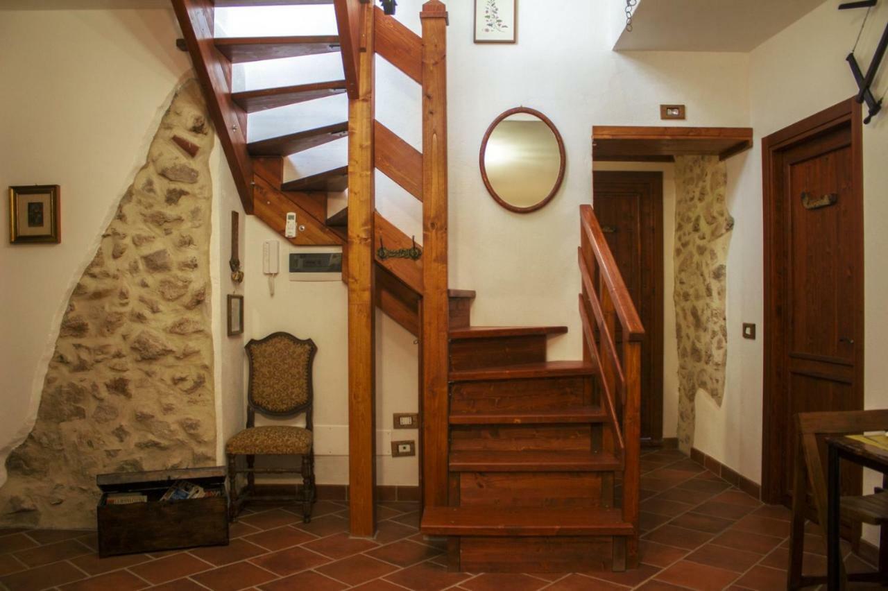 La Rupe Bed And Breakfast Norma Exteriör bild